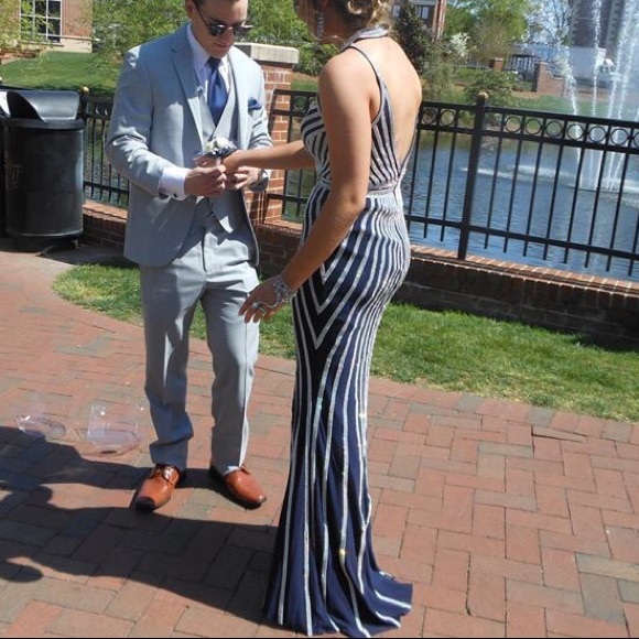 Gorgeous Jovani Prom Dress - Picture 5 of 8